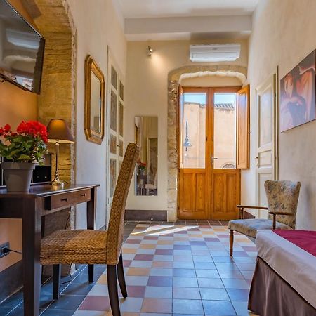 Cappuccine Guesthouse กาญารี ภายนอก รูปภาพ