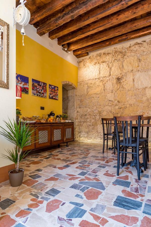 Cappuccine Guesthouse กาญารี ภายนอก รูปภาพ